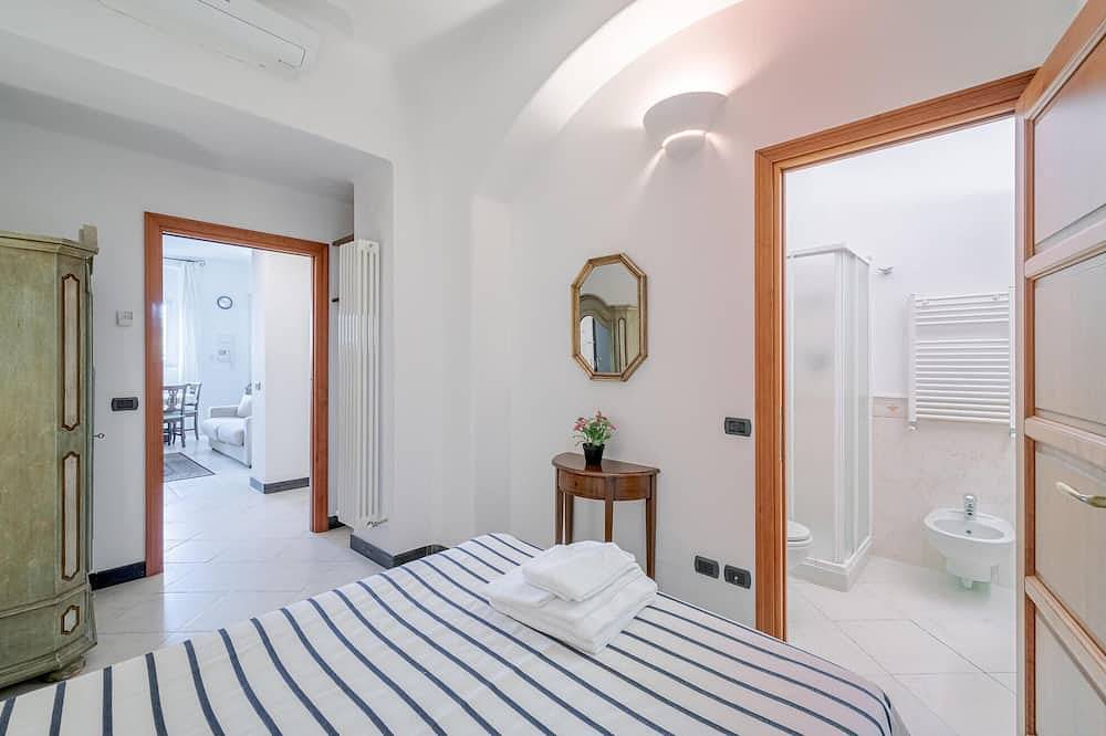 Appartamento intero, Bellissimo appartamento a Rapallo Ge con piscina in Bagni Ariston, Rapallo