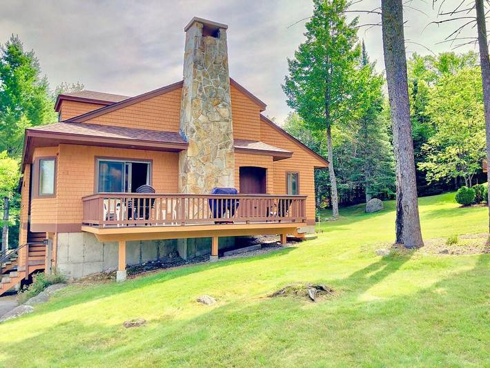 Vacation rental for 14 people, with terrace in White Mountain National Forest