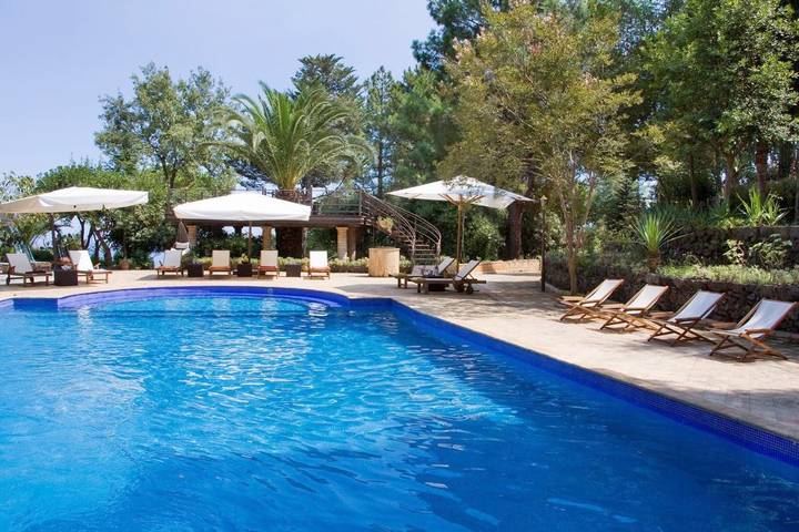 Ferienhaus für 6 Personen, mit Garten und Pool sowie Ausblick