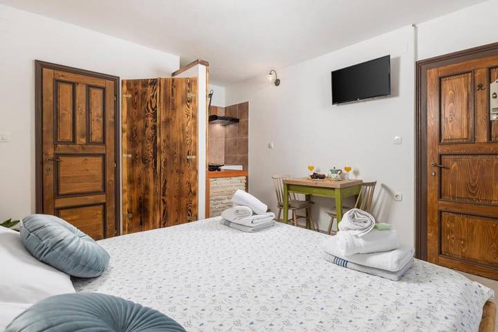 Gîte pour 2 personnes, avec vue et jardin, animaux acceptés dans Mošćenice - 3