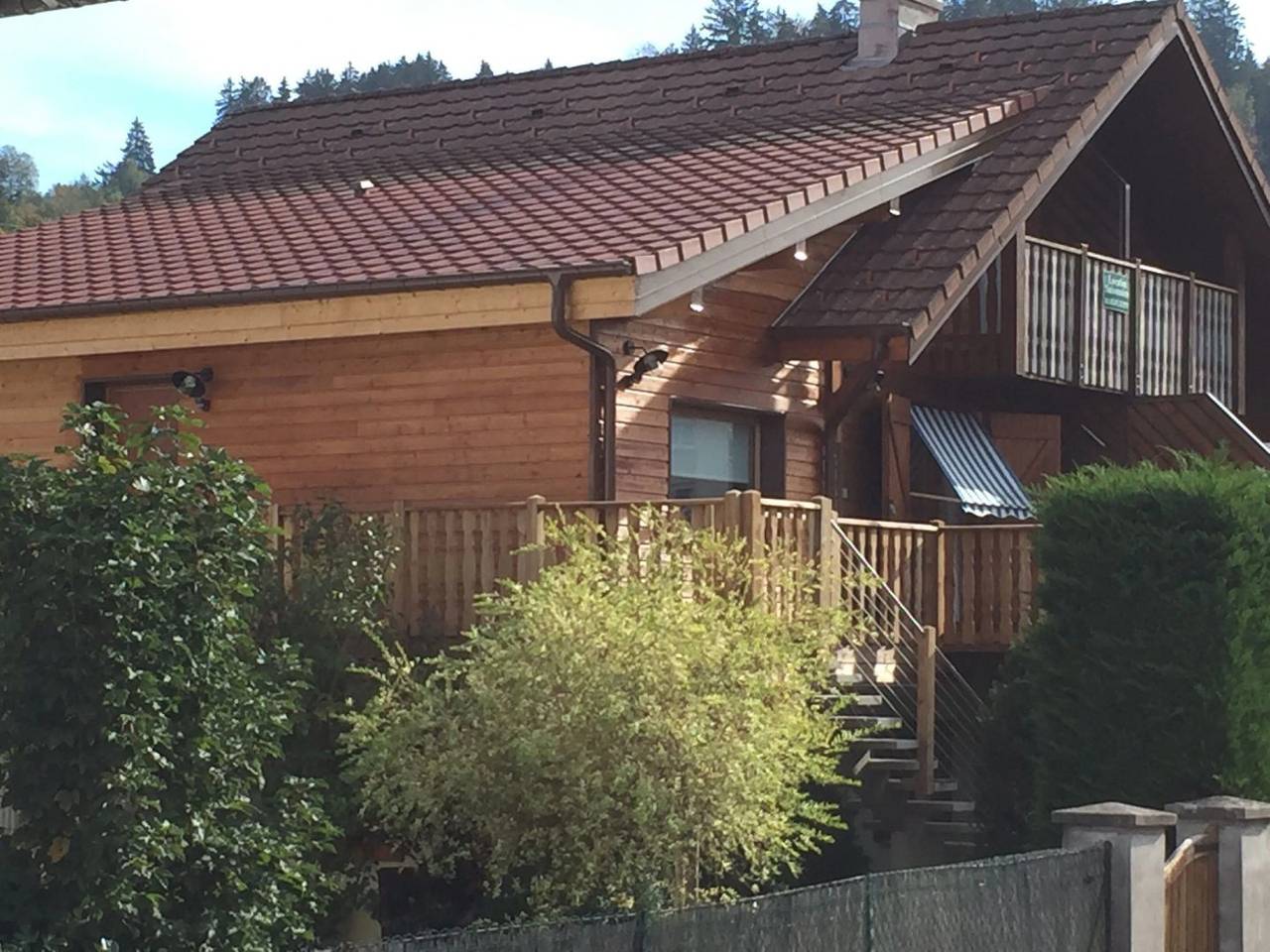 Appartement entier, Appartement 3* dans chalet, cour fermée, abri voiture in Gérardmer, Parc naturel régional des Ballons des Vosges