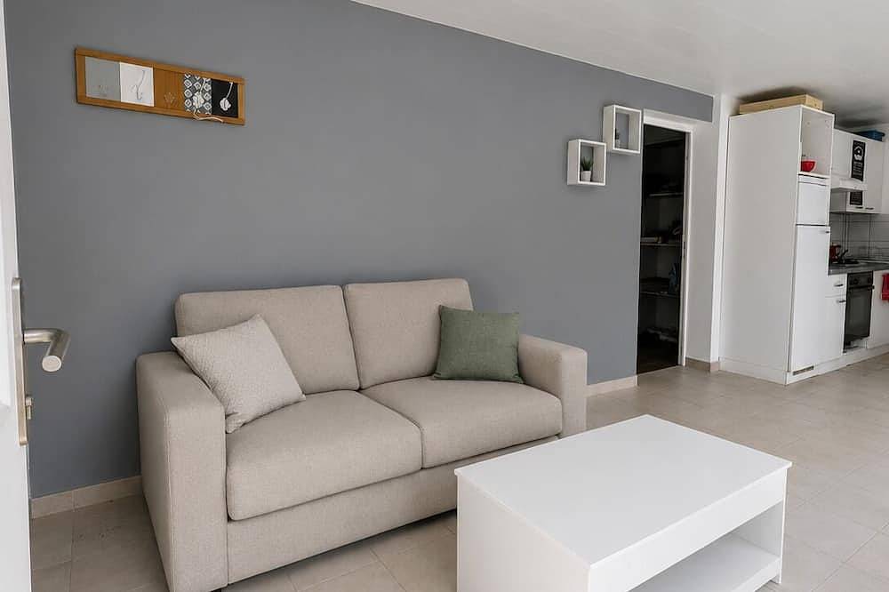 Appartement entier, Charmante Maisonnette dans une propriété privée in Bompas, Côte méditerranéenne (France)