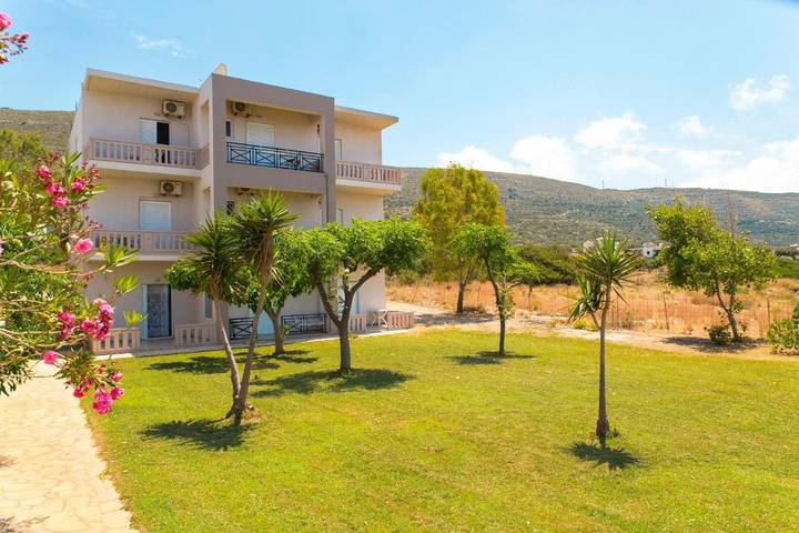 Gîte pour 4 personnes, avec vue et jardin dans Falasarna - 2