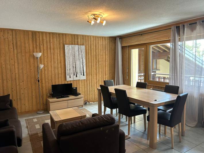 Vakantiewoning voor 7 personen, met Balkon en Zwembad in Veysonnaz