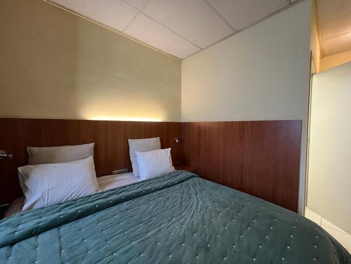 Hôtel pour 4 personnes, avec terrasse à Genk - 2