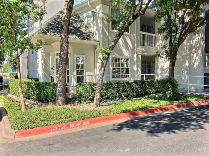 Apartamento entero, 1 cama Queen | Bañera adaptada para personas in Austin, Condado de Travis