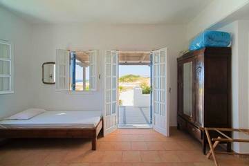 Location de vacances pour 3 personnes, avec vue et jardin dans Koufonisia