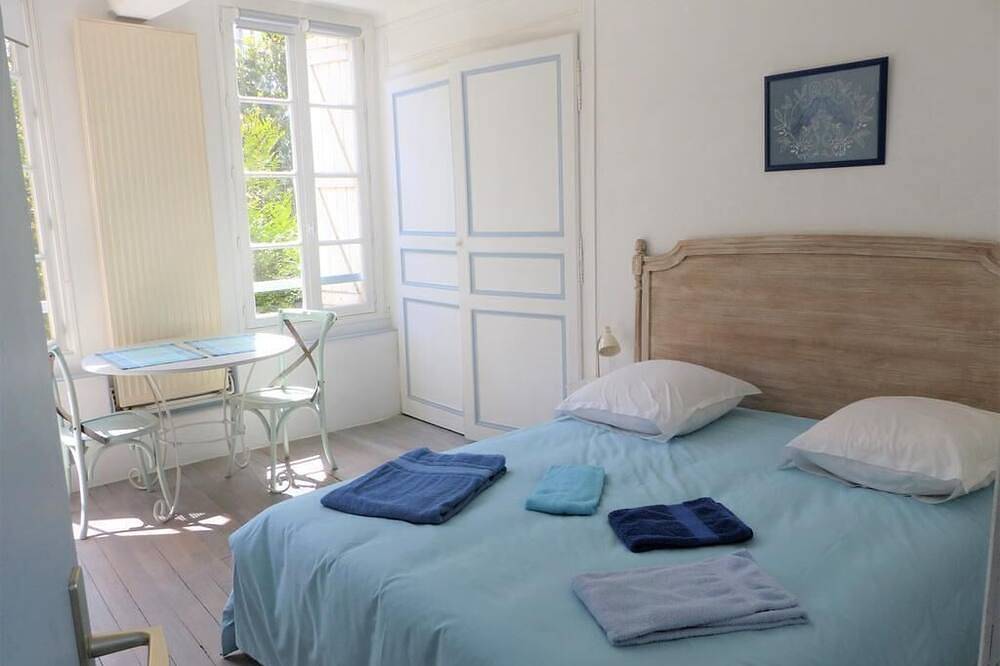 Appartement entier, L'Oiseau de la Cathédrale - Bouchon de Champagne in Troyes, Aube