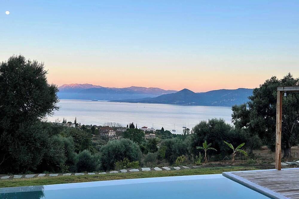 Villa No Worries - Where Tranquility meets Luxury in Palairos, Etolia-Acarnania
