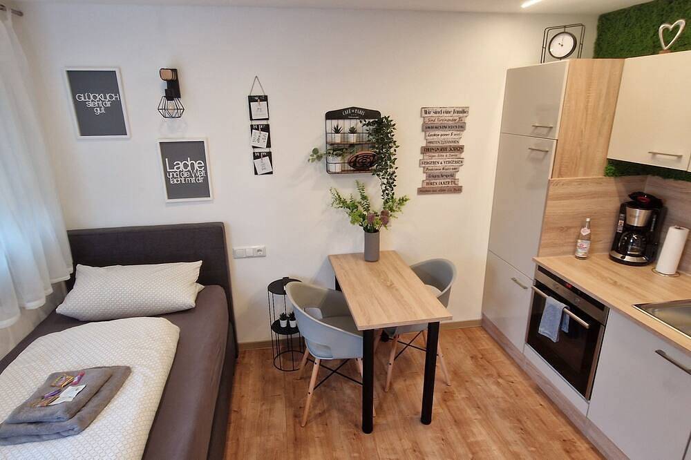 Appartamento intero, Apartment kitchen, Wlan, Smart Tv, modern, single bed in Roding, Baviera Orientale