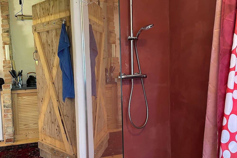 Urlaub in historischem Umfeld - Ferienwohnung \"Waschhaus\" in Dummerstorf, Rostock und Umgebung