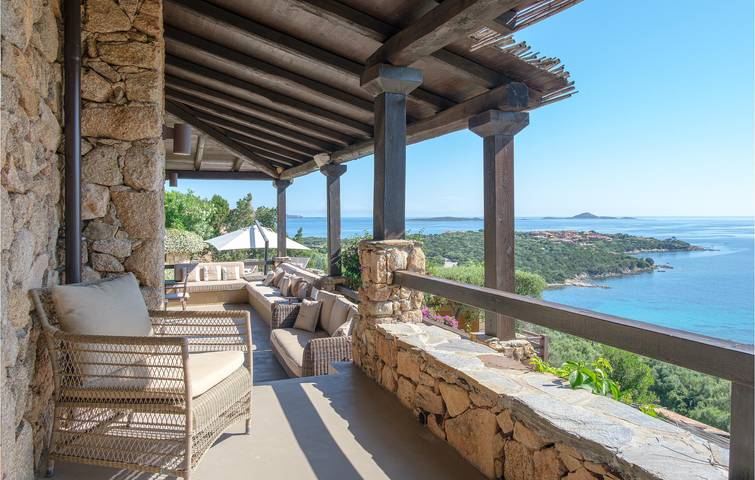 Appartamento di 700mq con piscina, parcheggio e spiaggia a 2km in Porto Rotondo, Olbia
