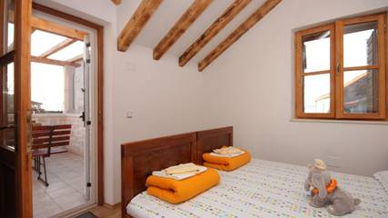 Ferienhaus für 9 Personen, mit Terrasse und Ausblick, mit Haustier in Kaštela