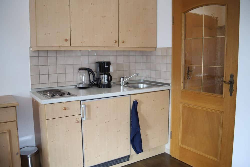 Ganze Wohnung, \"Nr.3\" Fewo/1 Schlafraum/Dusche, Wc - Kir Royal, Ferienwohnungen in Krün, Bayerische Alpen