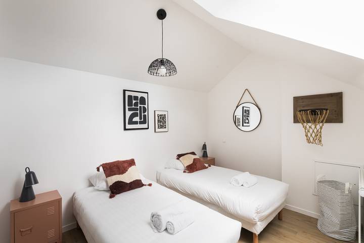 Entire apartment, Le Saint Martin Bis - Bel appartement moderne et confortable in Rennes, Rennes region