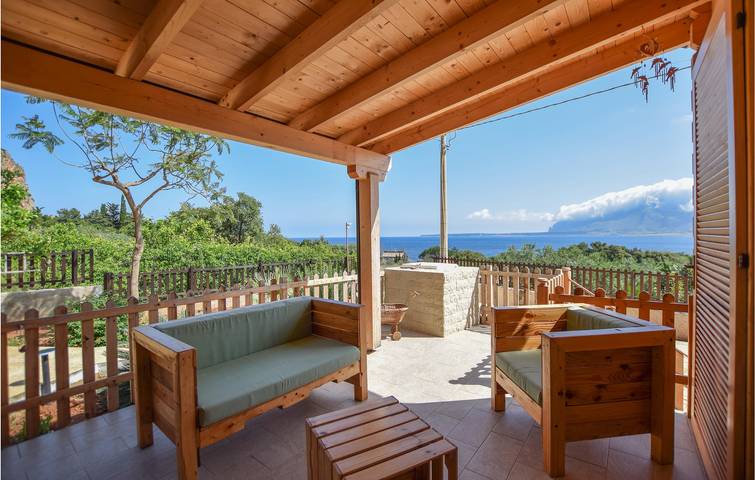 Appartement au rez-de-chaussée avec terrasse et parking - 2,5 km de la plage in Spiaggia Agliareddi, Custonaci