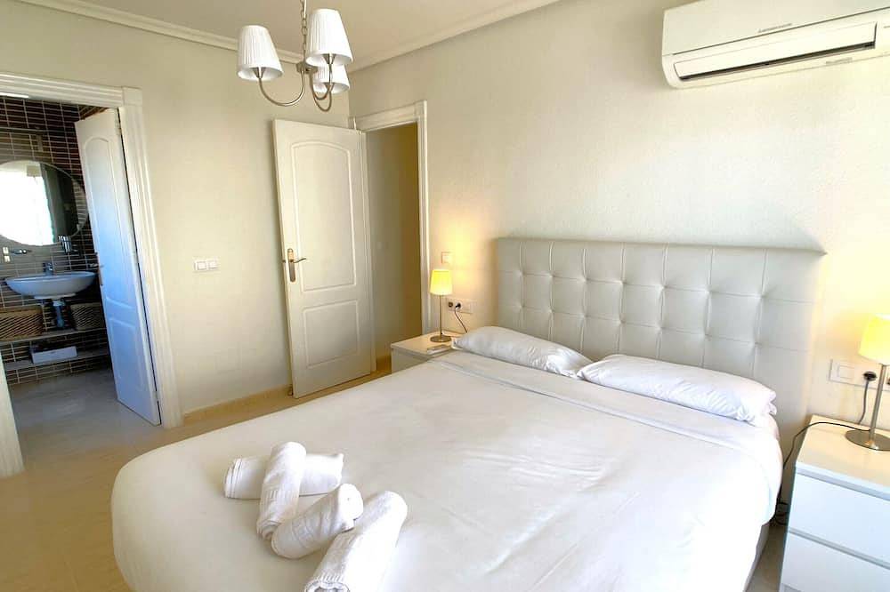 Entire apartment, Bright and spacious apartment in Tomás Maestre in Los Miradores del Puerto, San Javier