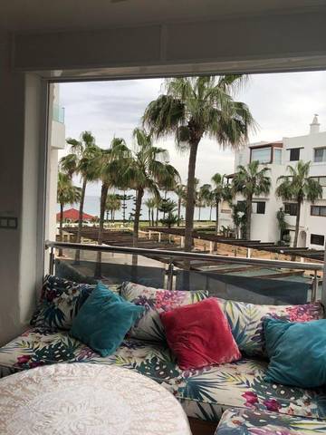 Gîte pour 5 personnes, avec terrasse ainsi que piscine et vue, animaux acceptés dans Restinga Smir