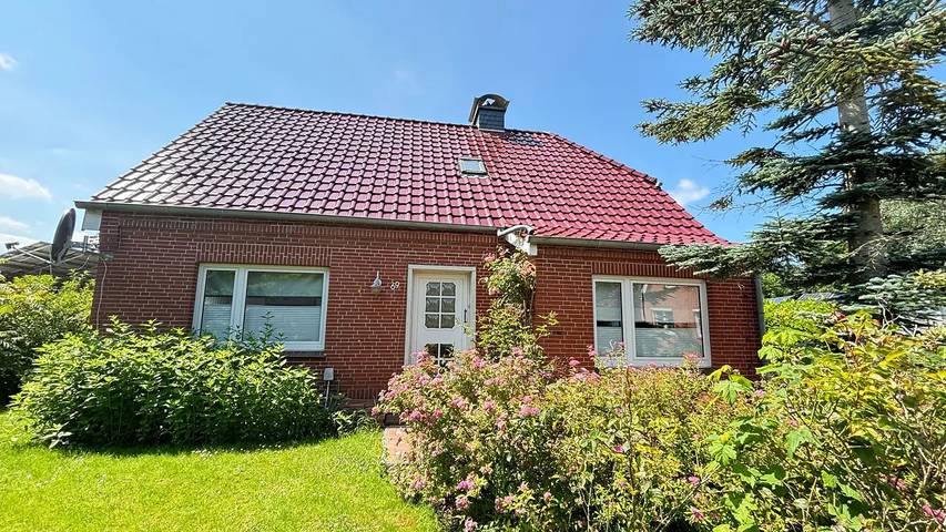 Ferienhaus für 6 Personen, mit Garten und Balkon in Emden