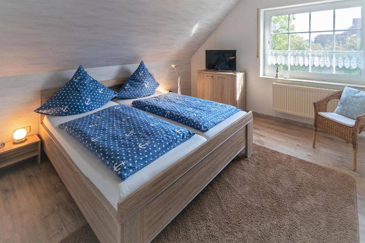 Ganze Wohnung, Apartment with Balcony in Ochtersum, Landkreis Wittmund