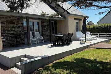 Location de vacances pour 7 personnes, avec terrasse à Anneville-sur-Mer