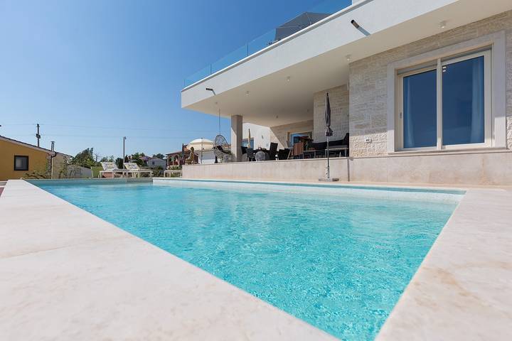 Villa für 8 Personen, mit Garten und Pool in Istrien