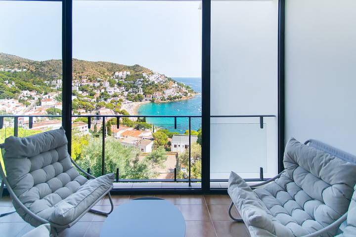 Location de vacances pour 6 personnes, avec Balcon dans Canyelles Petites