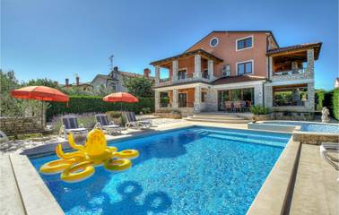 Ferieudlejning til 15 Personer i Plovanija, Umag og Omland, Billede 3