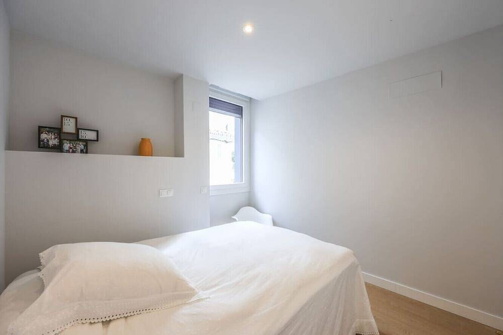 Spacious Home with Private Garden and Parking in Moncloa-Aravaca, Madrid