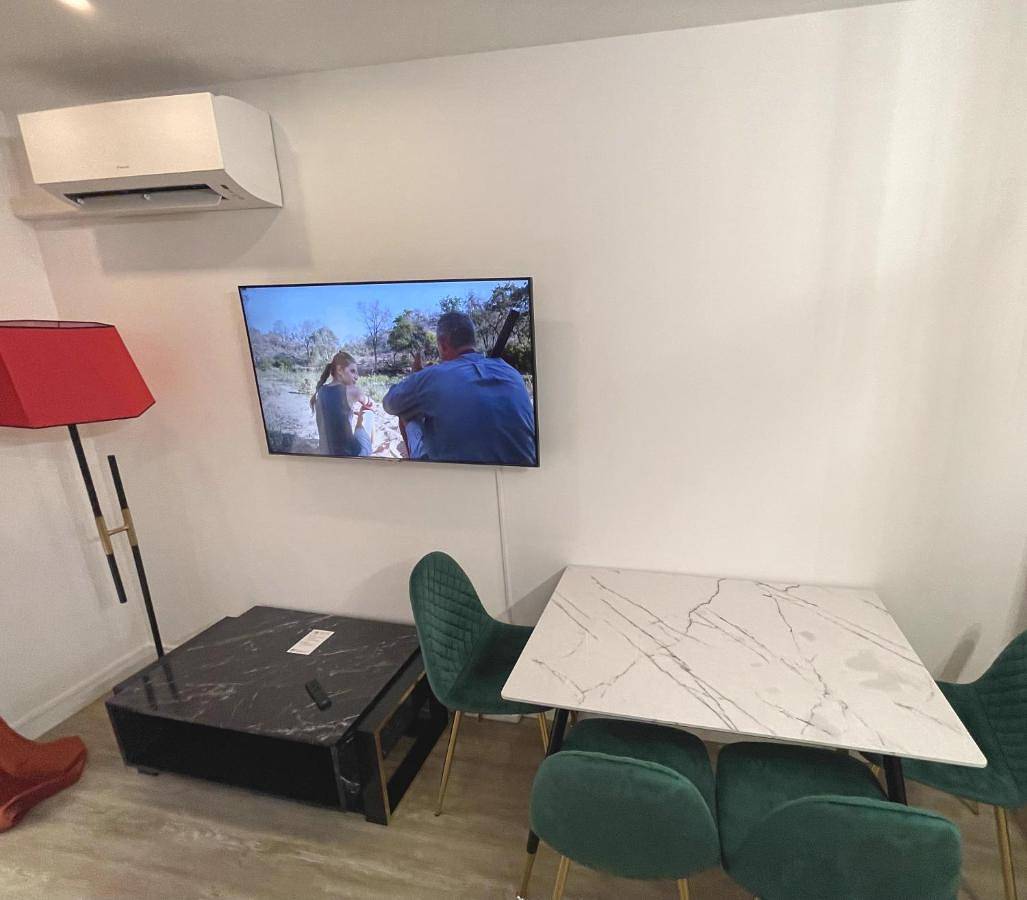 Appartement entier, One-Bedroom Apartment in La Mulatière, Lyon et ses environs