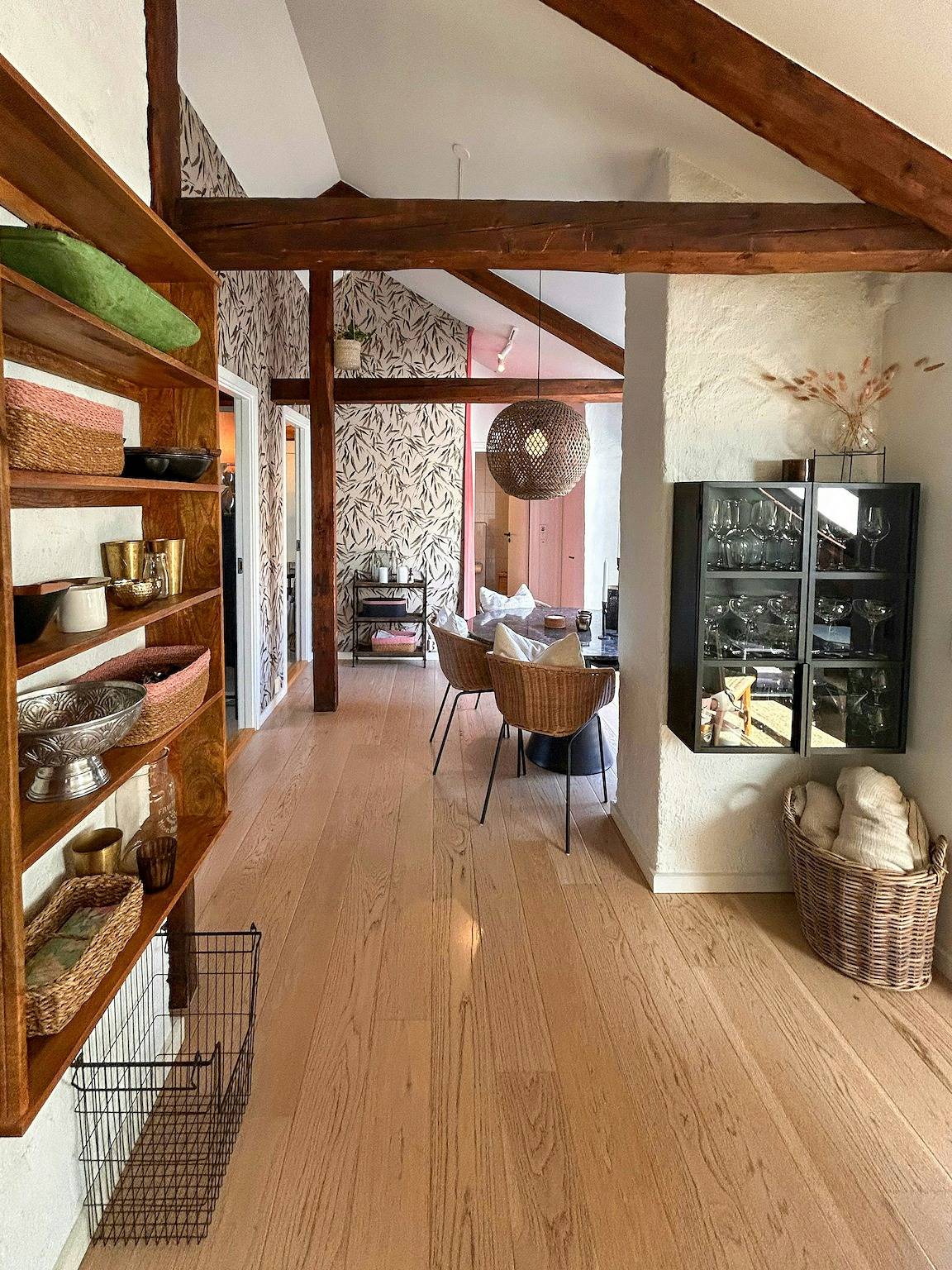 Apartamento entero, Ático con vigas a la vista en St. Hanshaugen in St. Hanshaugen, Oslo