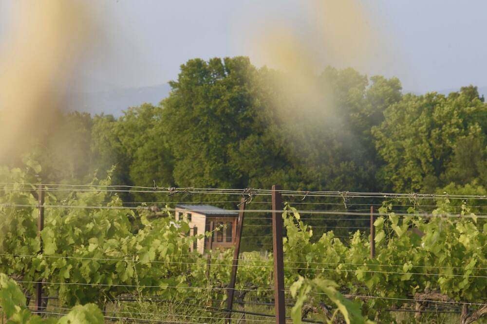 The Tiny House in the vineyards of Château de Vauclaire in Meyrargues, Region de Aix-en-Provence