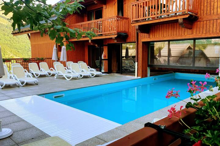 Hel lejlighed, Apartment Aster 203 in Valloire – Mountain View, Pool & South-Facing Balcony in Valloire, Saint-Jean-de-Maurienne region