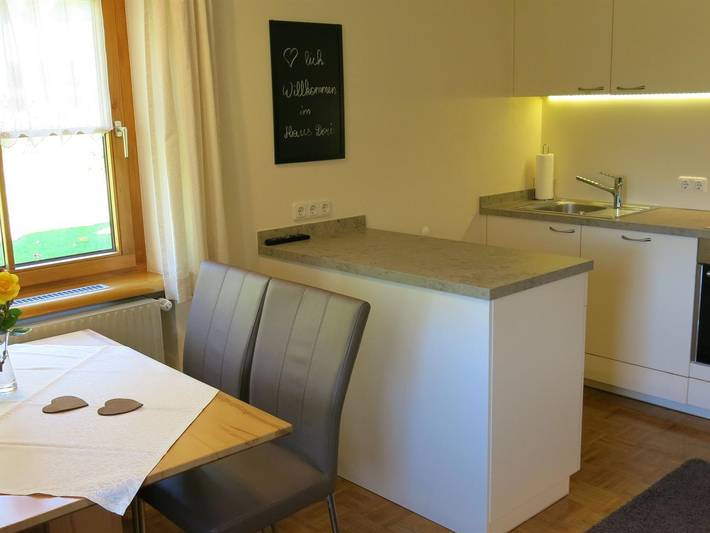 Ferienwohnung für 2 Personen, mit Terrasse und Garten in Schröcken - 4