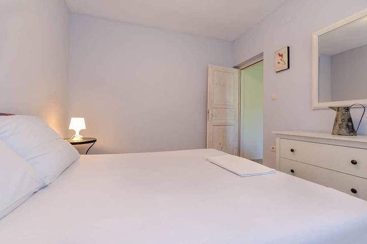 Villa pour 9 personnes, avec Jardin dans Šolta - 2