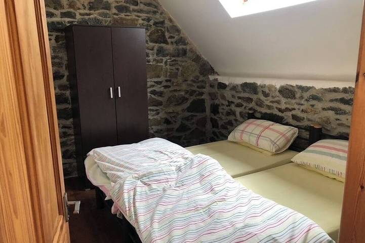 Gîte pour 4 personnes, avec terrasse et jardin à Plurien - 3