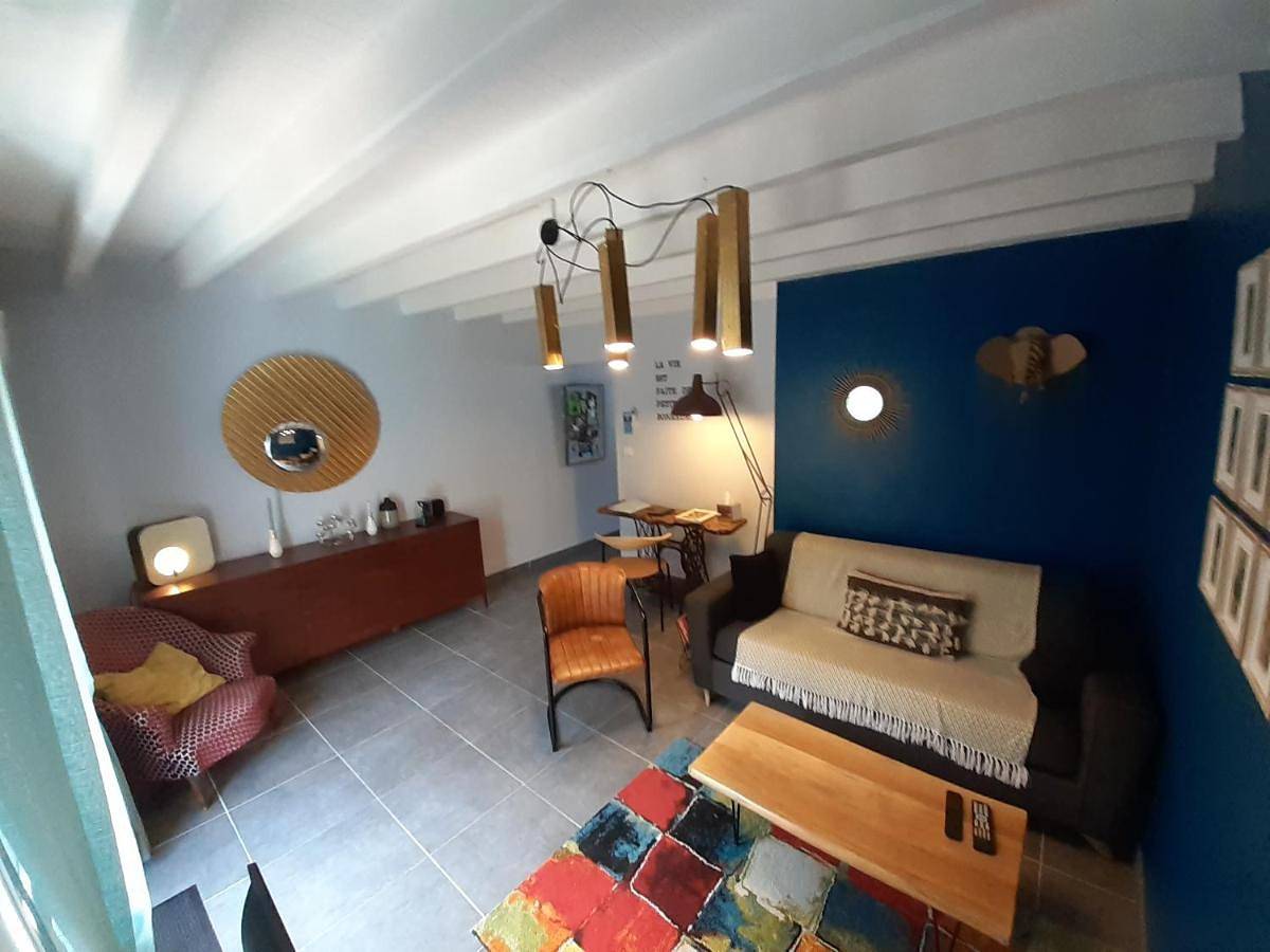 Two-Bedroom House in Parisot, Région d'Albi
