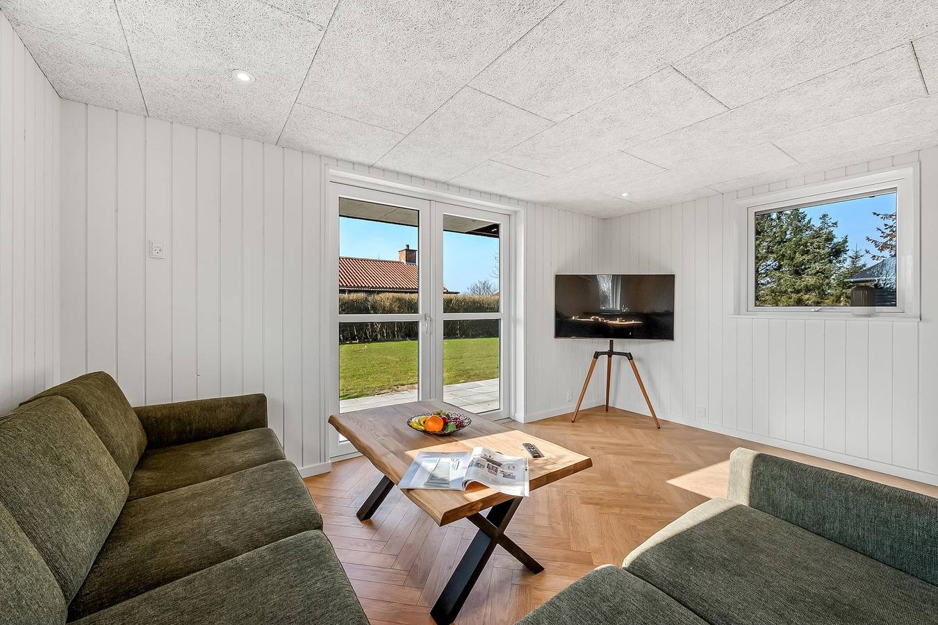 Modern holiday home with 3 bedrooms, completely renovated in 2025 and located close to Rinkøbing Fjord. in Stauning, Ringkøbing fjord