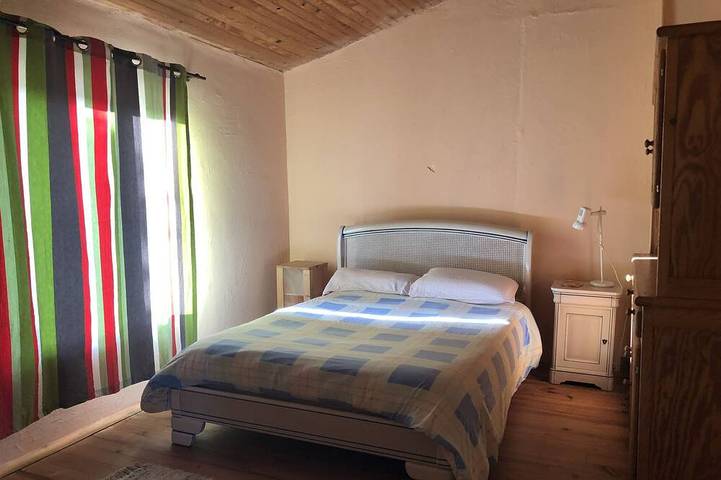 Hôtel pour 14 personnes, avec sauna et jacuzzi ainsi que piscine et jardin à Montpont-en-Bresse - 3