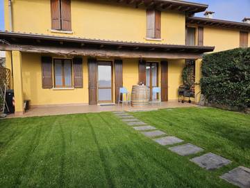 Gîte pour 5 personnes, avec vue et jardin, animaux acceptés à Solferino