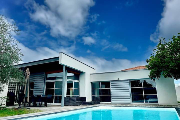 Maison de vacances pour 10 personnes, avec Terrasse et Jardin à Clisson
