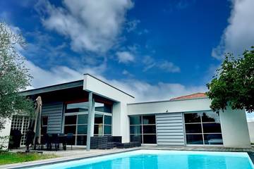 Location de vacances pour 10 personnes, avec jardin et terrasse à Clisson