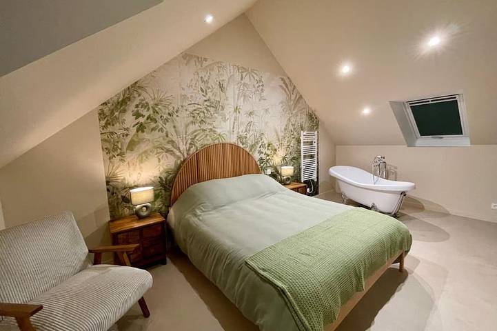 Gîte pour 7 personnes, avec jardin à Montfarville