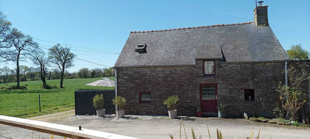 Maison de vacances pour 4 personnes, avec terrasse et jardin à Questembert