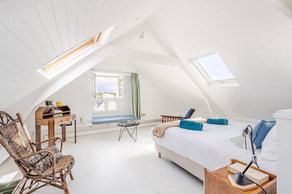 Samzun, close to the beach, garden & sea view in Locmaria, Côte des Mégalithes