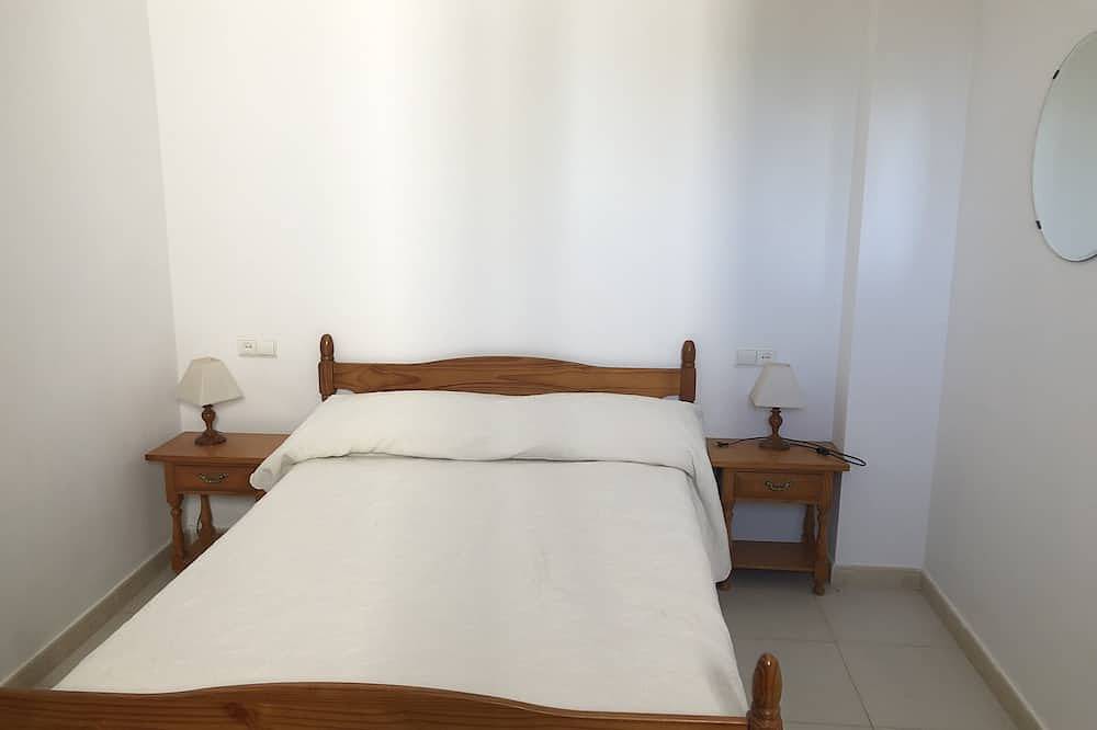 4 separate accommodations with 4 bathrooms in large estate 6 km from the beaches in Turre, Costa de Almería