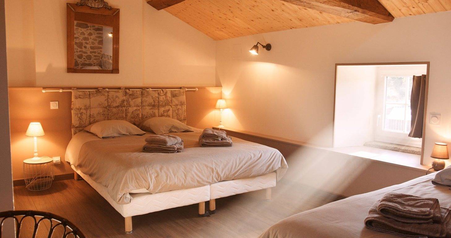 Castanea, chambres d'hôtes - Chambre du côté de l'étang in Les Epesses, Vallée de la Loire