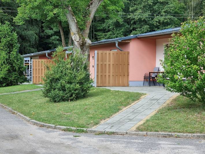 Bungalow für 4 Personen, mit Terrasse in Warin