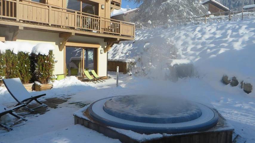 Gîte pour 6 personnes, avec jardin et jacuzzi dans Office De Tourisme Des Contamines Montjoie - 3