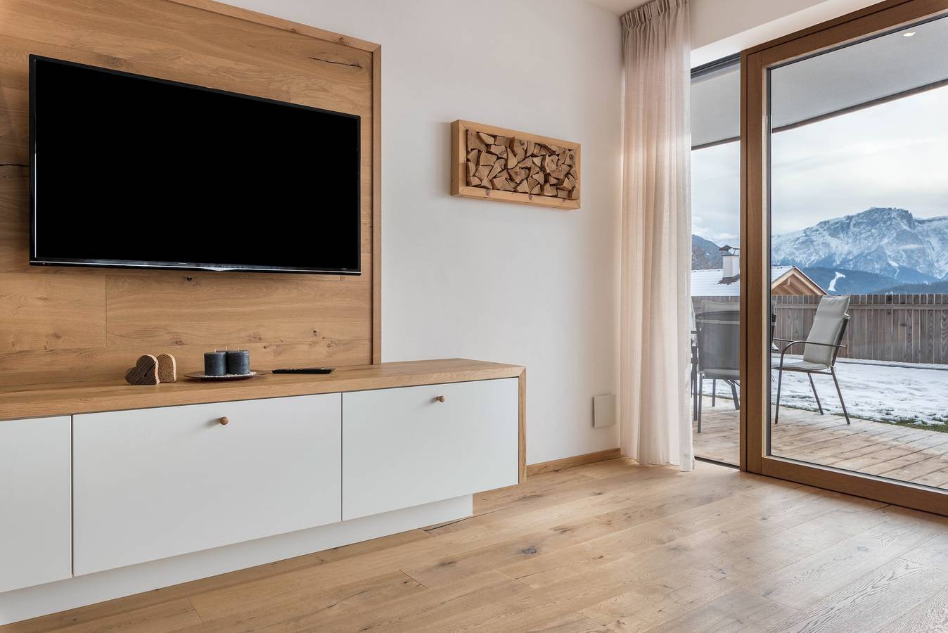Ganze Wohnung, Ferienwohnung "Anger Living Raschötz" mit Bergblick, Gemeinschaftsgarten & Wlan in Tschöfas, Lajen